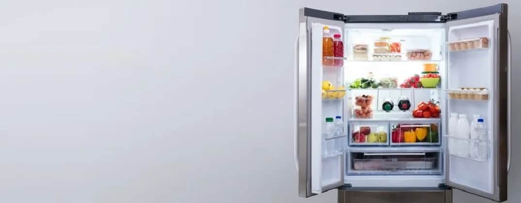 Lodówka No Frost: Czy trzeba ją rozmrażać? Ekspert wyjaśnia!