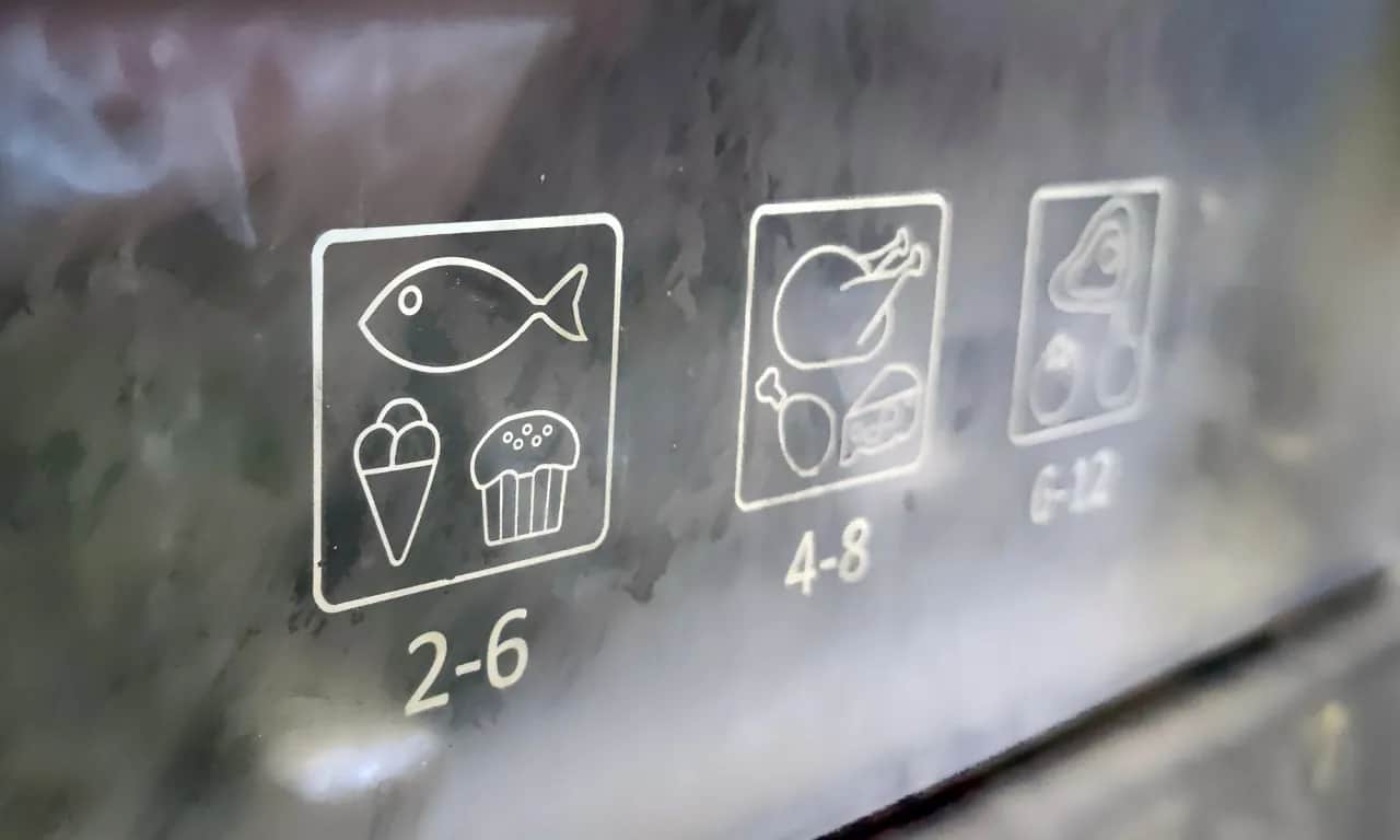 Dziura w zamrażarce? Napraw ją sam! Kiedy wezwać serwis?